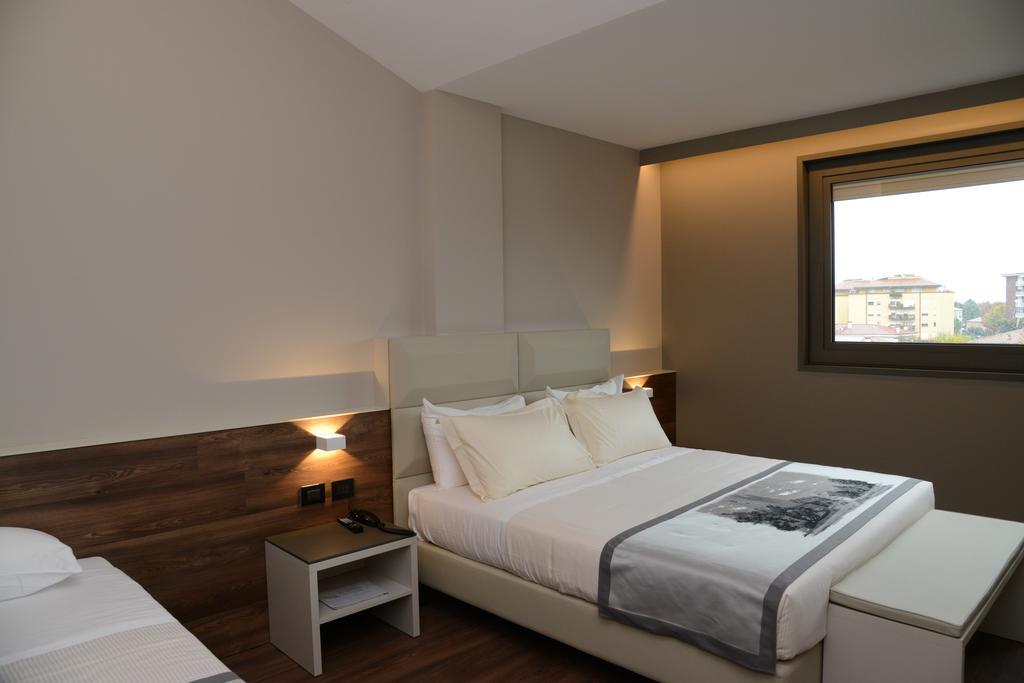 Albergo Roma, BW Signature Collection Castelfranco Veneto Bagian luar foto