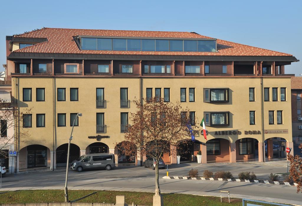 Albergo Roma, BW Signature Collection Castelfranco Veneto Bagian luar foto