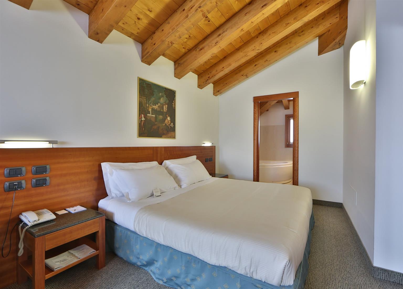 Albergo Roma, BW Signature Collection Castelfranco Veneto Bagian luar foto